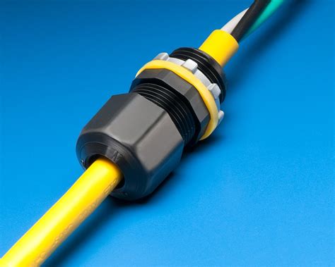 strain relief electrical cord connectors